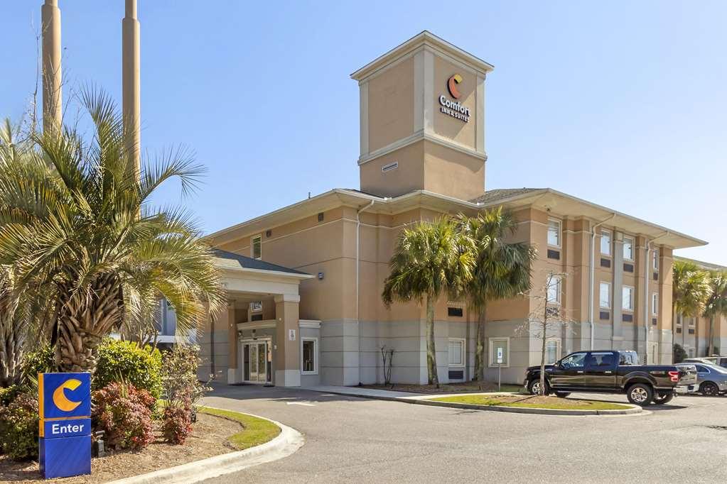 Comfort Inn & Suites Airport Convention Center Charleston Exterior photo